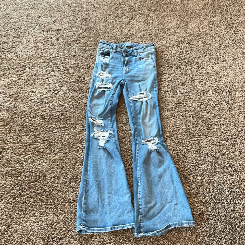 American Eagle Flared ripped jeans size-4